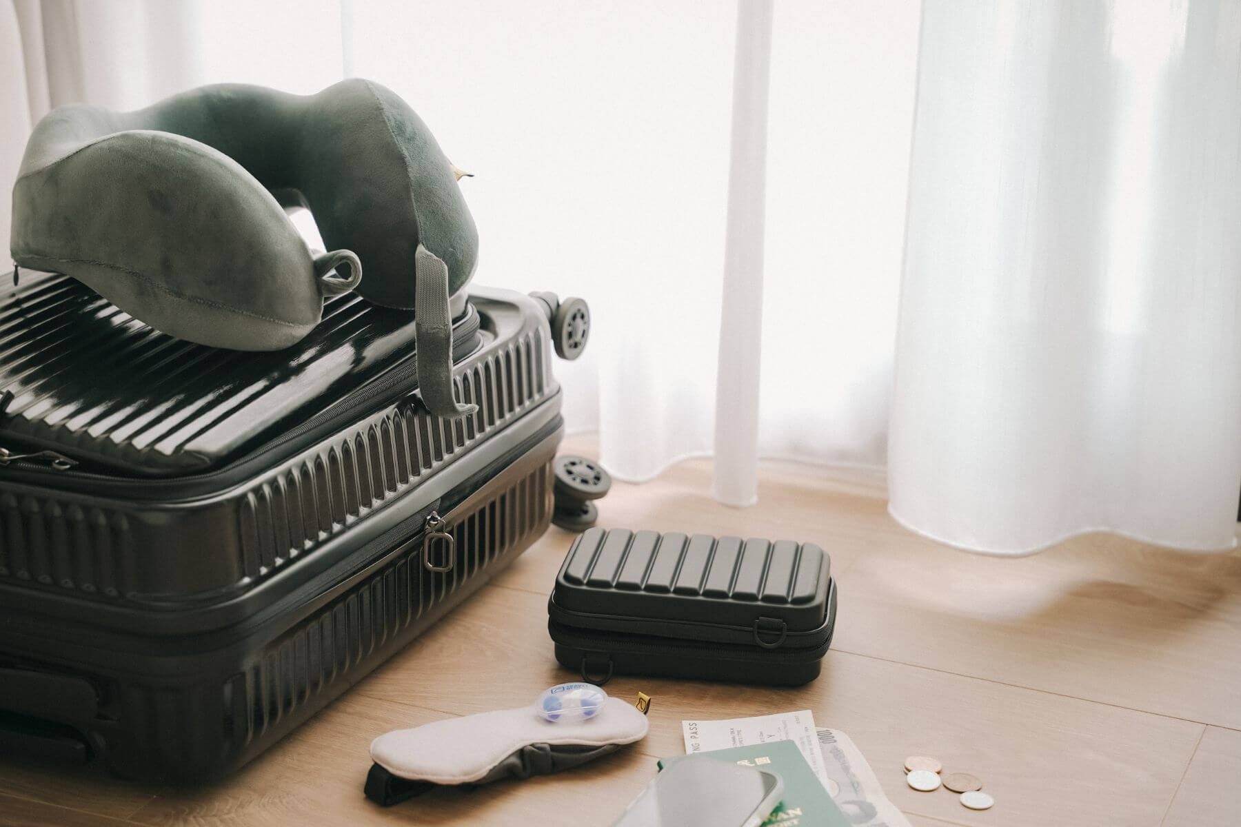 Travel Blue Tawian 藍旅頸枕評價與旅行收納盒圖片01