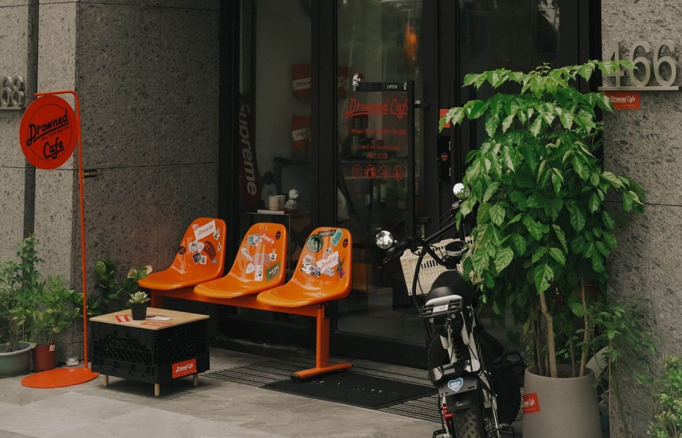Drowned Cafe in taichung 01